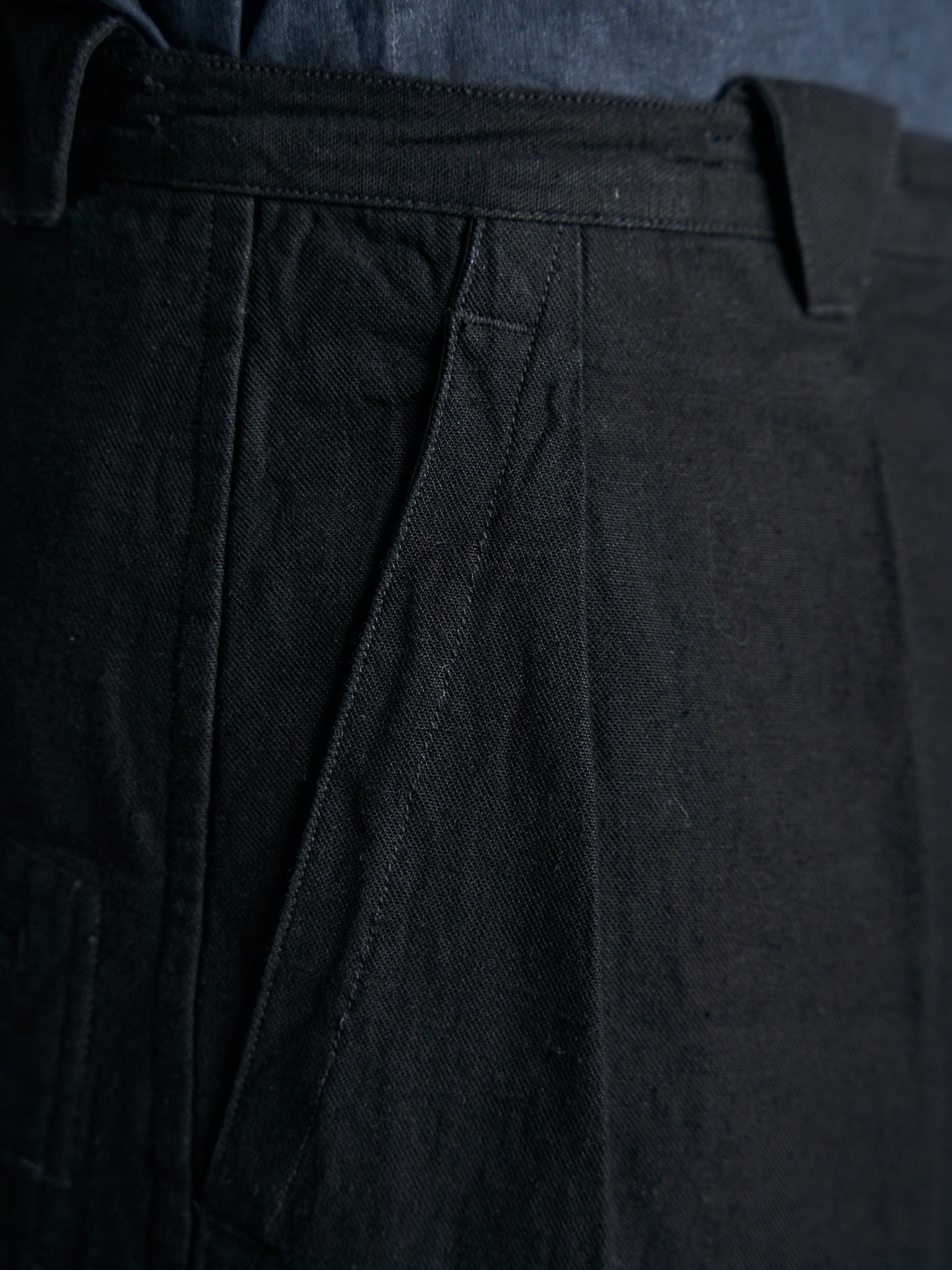 Motiv Pleat Denim Trousers Hemp Cotton Black