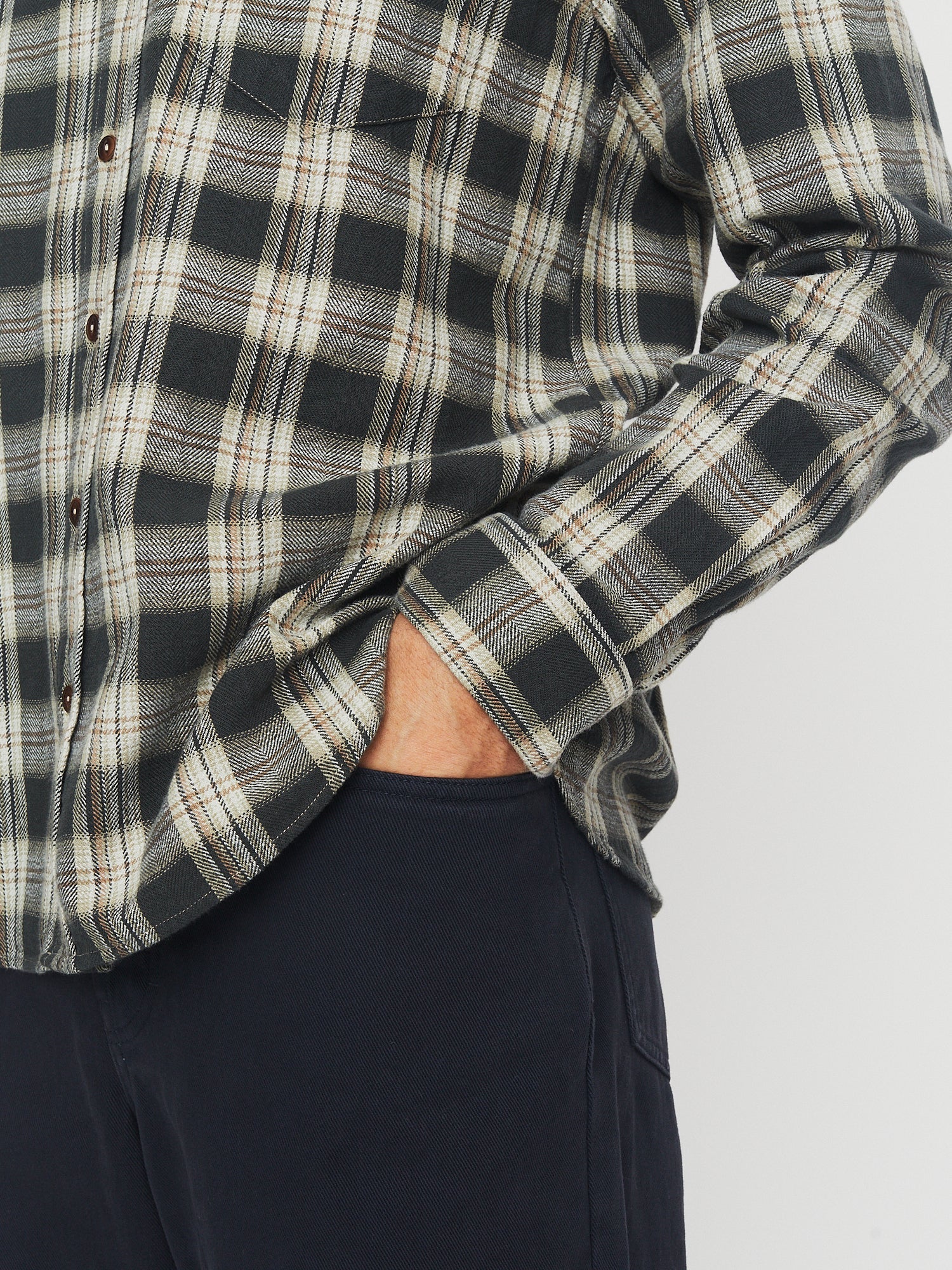 HG Raymond Loose Cut Shirt Black Checks